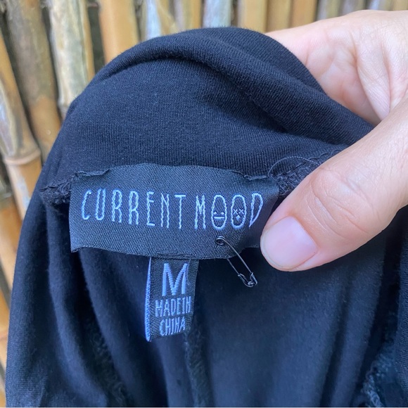 DOLLS KILL Current Mood Dew Morning Flare Yoga Pants size Medium - Picture 4 of 6